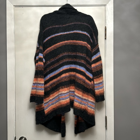 Free People - Picture 4 of 5